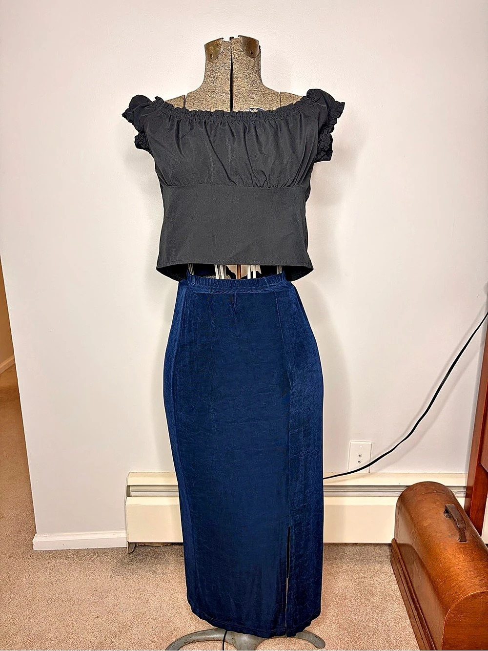 Primavera Women's Blue Maxi Skirt Set